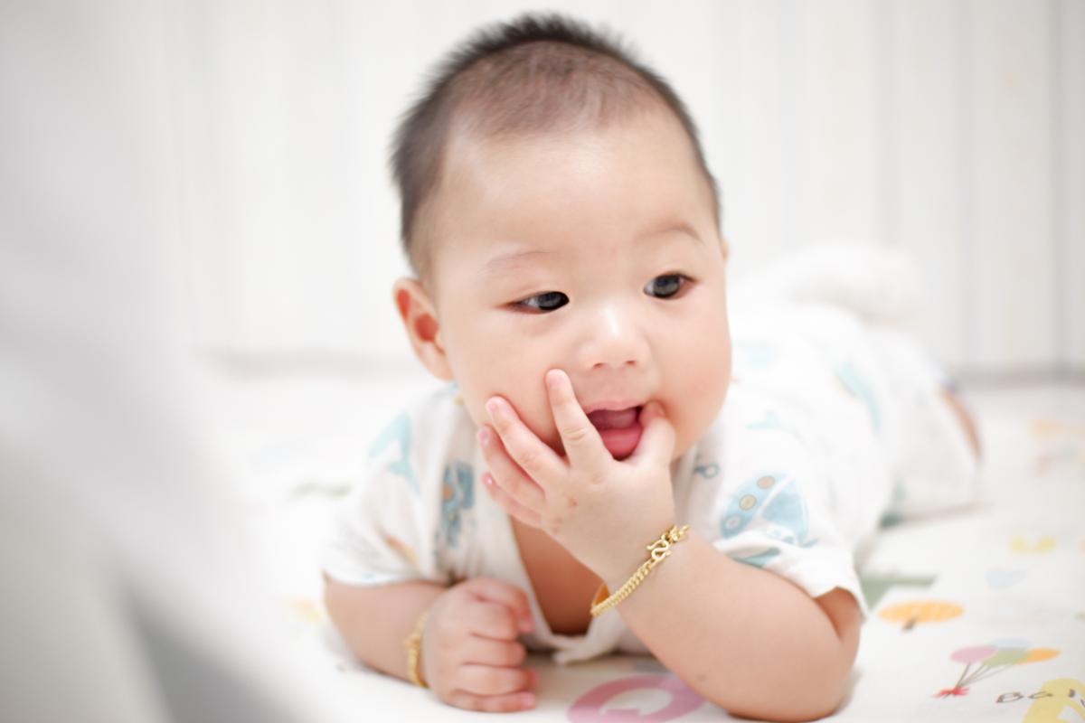 bebeklerde-ilk-dis-ne-zaman-cikar